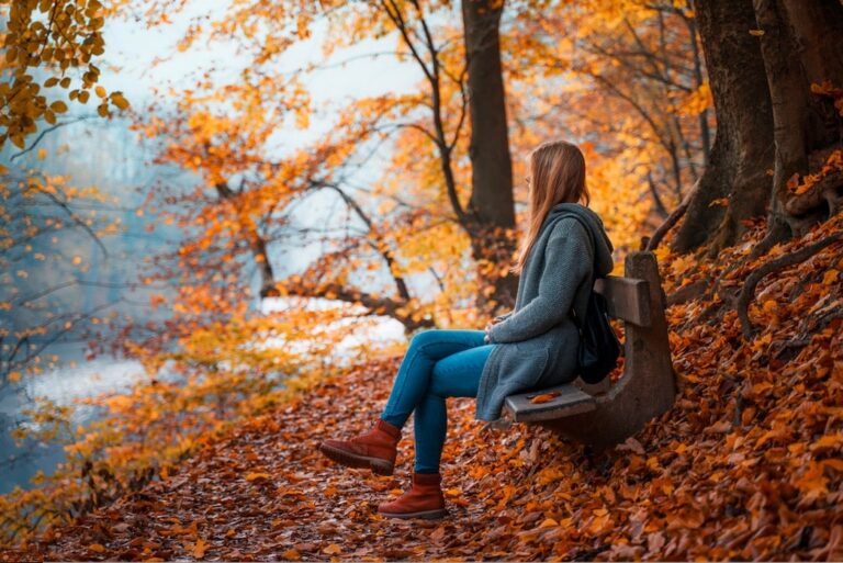 Jak radzić sobie z jesienną chandrą? 7 sposobów polecanych przez psychologa